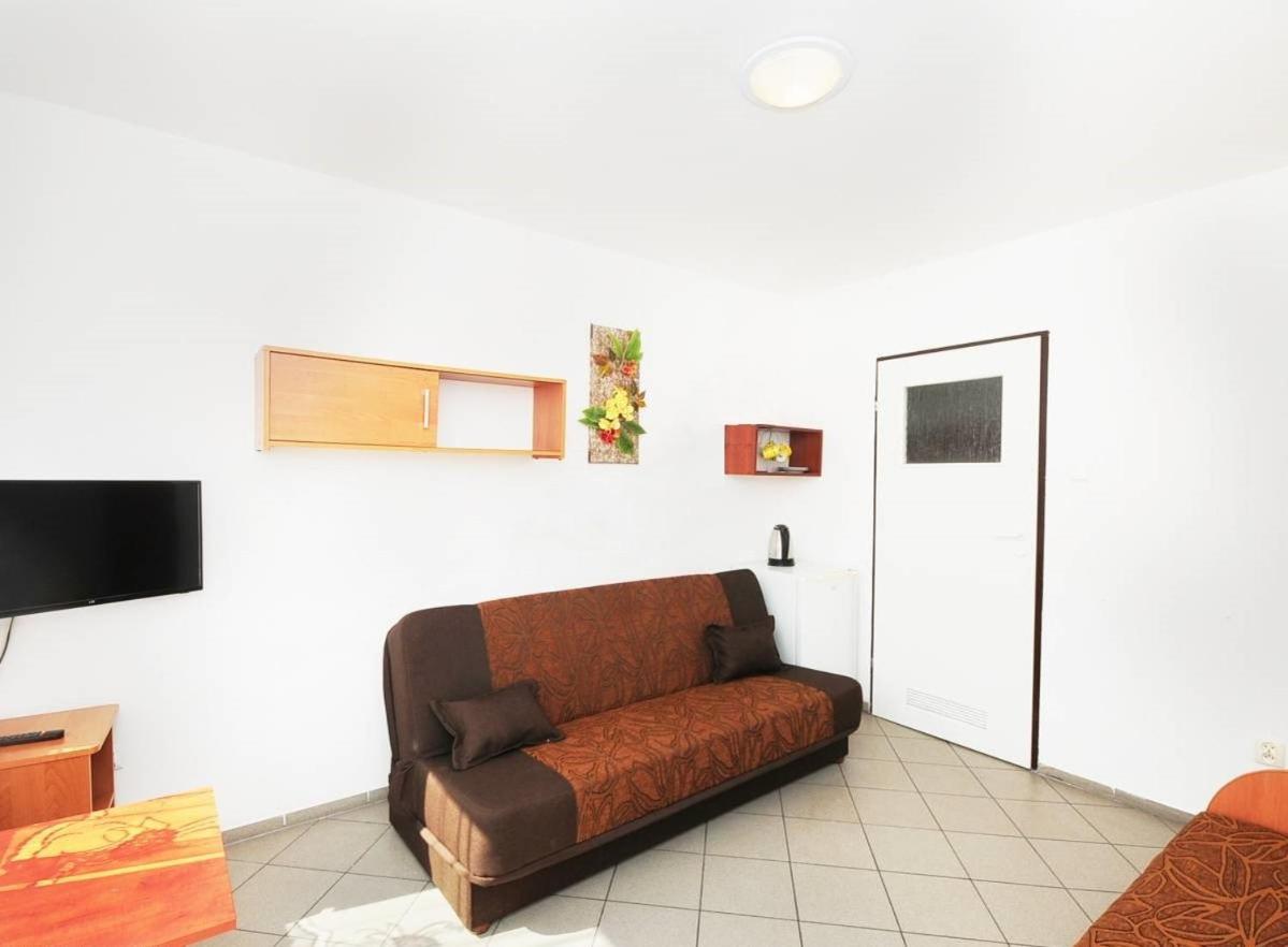 Hotel U Gosi à Jarosławiec Extérieur photo